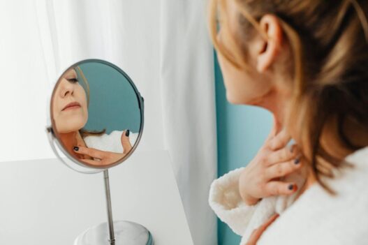 30s & 40s Skincare Guide What Your Skin Needs Now - the daily her (1)