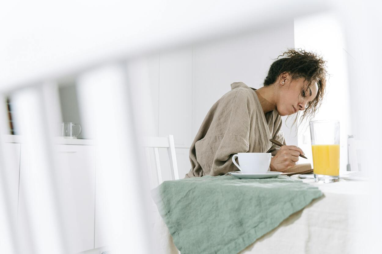 Real Moms, Real Routines How They Start Their Day and Get Stuff Done - the daily her